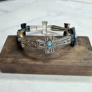🚨3 for $15🚨 Mixed Metal Cross Stretch Bracelet
